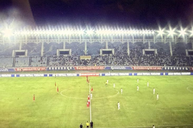 Netizen Beri Komentar Unik Saat Timnas Indonesia Bermain Imbang 0-0 dengan Myanmar di Babak Pertama, Ada yang Bilang “Balik Settingan Pabrik!”