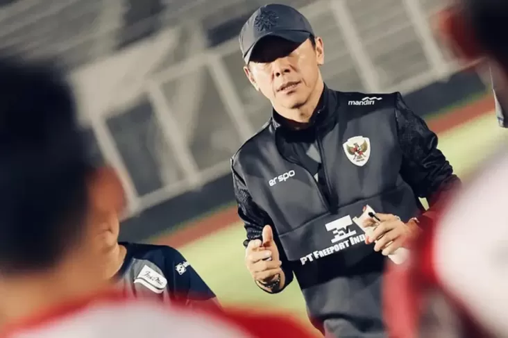 "Shin Tae-yong Mengajak Seluruh Indonesia untuk Mendukung Pemain Muda di Piala AFF 2024"