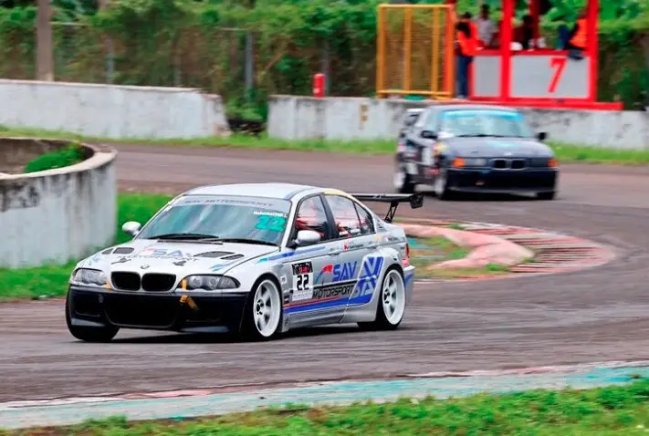 "Kiprah SAV Motorsport: Menaklukkan ISSOM 2024 dengan Prestasi Gemilang"