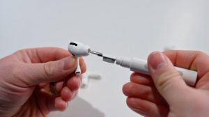 “AirPods Receh Apple, Produk yang Ditolak oleh Indonesia”