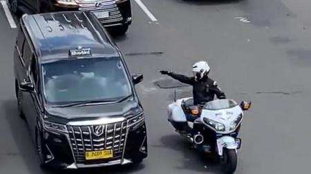 Raffi Ahmad Lepas Mobil Mewahnya dengan Harga yang Membuat Mata Melongo, Cocok untuk Penggemar Mobil Keren!