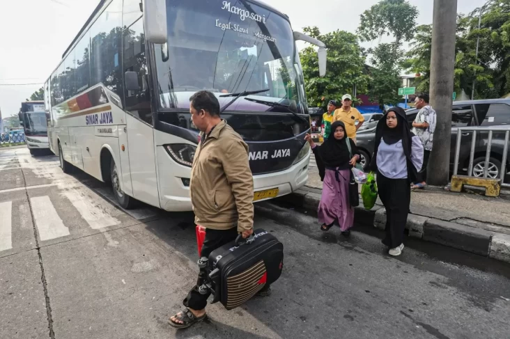 "Selamat Datang di Kota Malang! Bersiaplah untuk Menikmati Perjalanan Mudik Lebaran 2025 dengan Bus Jakarta-Malang, Ini Harga Tiketnya!"