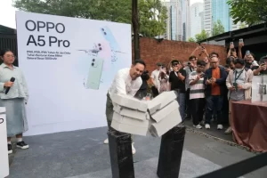 “Oppo A5 Pro Melalui Uji Ketahanan Ekstrem: Bukan Hanya Air, Tapi Juga Benturan dan Suhu!”