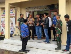 Perwira Iptu Suherdi Ditarik Paksa, Markas Polsek Dikepung, Brimob dan TNI Turun