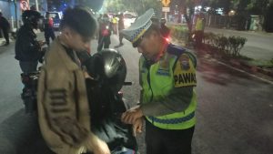 Berapa Denda Tidak Pakai Helm Saat Berkendara? Ini Jumlahnya