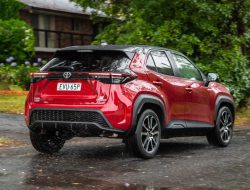 Toyota Kuasai Pasar Akhir 2025: Teknologi Listrik dan Strategi Berkembang