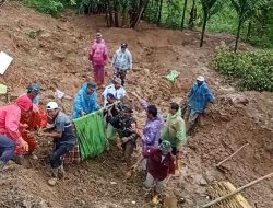Tiga Prajurit TNI AD Tewas Saat Evakuasi Longsor di Padang