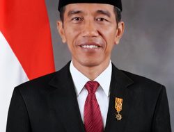 Presiden Prabowo Menikmati Masakan Korban Banjir Aceh dengan Penuh Antusiasme