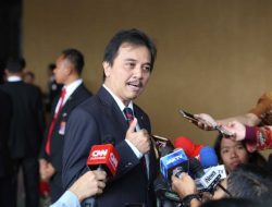 Polda Metro Jaya Tunjukkan Ijazah Asli Jokowi, Kubu Roy Suryo: Hanya Diperlihatkan