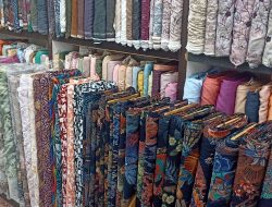 Mencari Kebaya dan Batik, Menemukan Pelajaran Pilihan