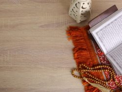 Refleksi Kehidupan Madani: Adab, Niat Jernih, dan Petunjuk Al-Quran