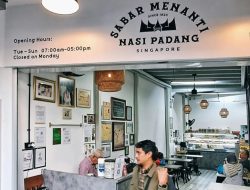 Warung Nasi Padang Tertua di Singapura Tutup, Pelanggan Haji Isrin Kecewa