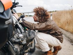 Terlalu Banyak Endapan di Mesin Motor, Ini Tandanya