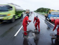 Jalan rusak merajalela di RI sejak 2024: Kalteng, Kaltim, Jateng