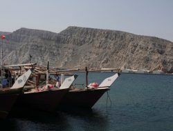 Hormuz Tertutup, Cadangan Minyak Negara Berapa Lama?