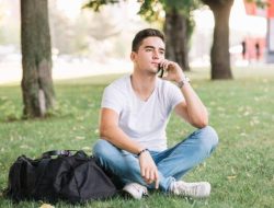 4 cara pria hindari rambut lepek saat Lebaran
