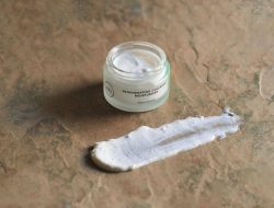 5 Produk Grooming Pria yang Harus Dibawa ke Pantai