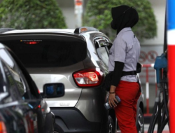 Bahlil Buka Suara Usai Kekacauan Soal Stok BBM 21 Hari: Ini Fakta Sebenarnya