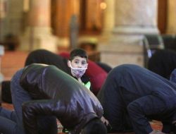 Masuk Malam Terakhir Ramadhan, Keistimewaan Sholat Tarawih di Malam ke-23