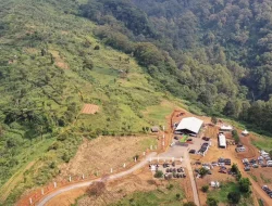 Tingkatkan Kesiapsiagaan Bencana, Eiger Adventure Land Bersihkan 6 Ton Sampah di Puncak