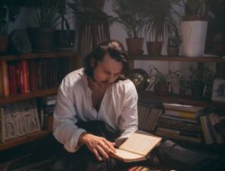 Klandestin: Kisah Imajiner Seorang Penyair