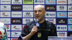 Pelatih Persebaya Buka Suara Soal Kehadiran Bruno Moreira di Laga Lawan Persija