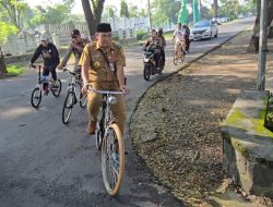 Gerakan Hemat Energi: Bupati Sragen Bersepeda ke Kantor